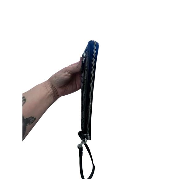 EUC Coach Zip Wallet Wristlet - Picture 7 of 10